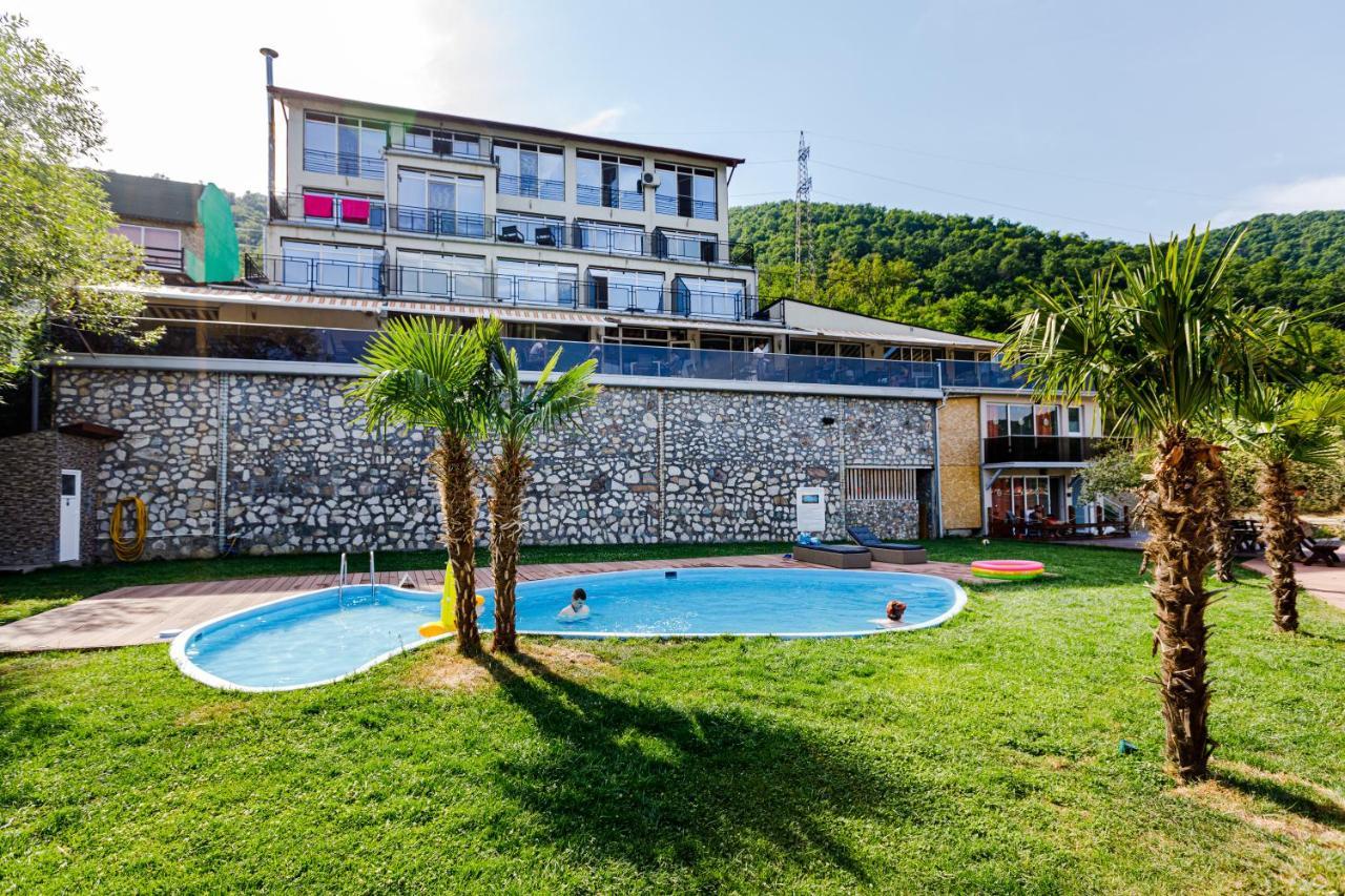 Pensiunea Decebal Resort - Cazanele Dunarii Dubova Eksteriør bilde